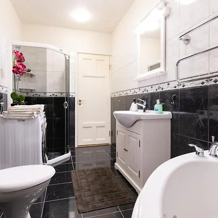 Old Town Amazing Apartment Tallinn